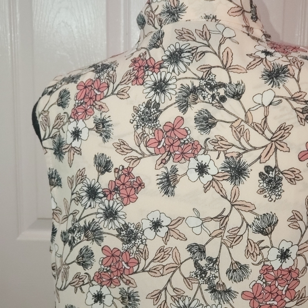 LIZ Claiborne Career top NWT - Picture 7 of 8